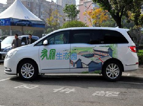 安乡户外车贴喷绘如何保持效果?