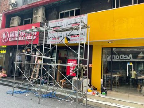 安乡制作广告招牌如何避免它发黄？